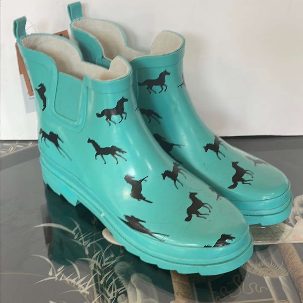 Norty Turquoise Horse Print Rain Boots Size 9
NWT